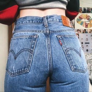 Levi’s Mom Jeans